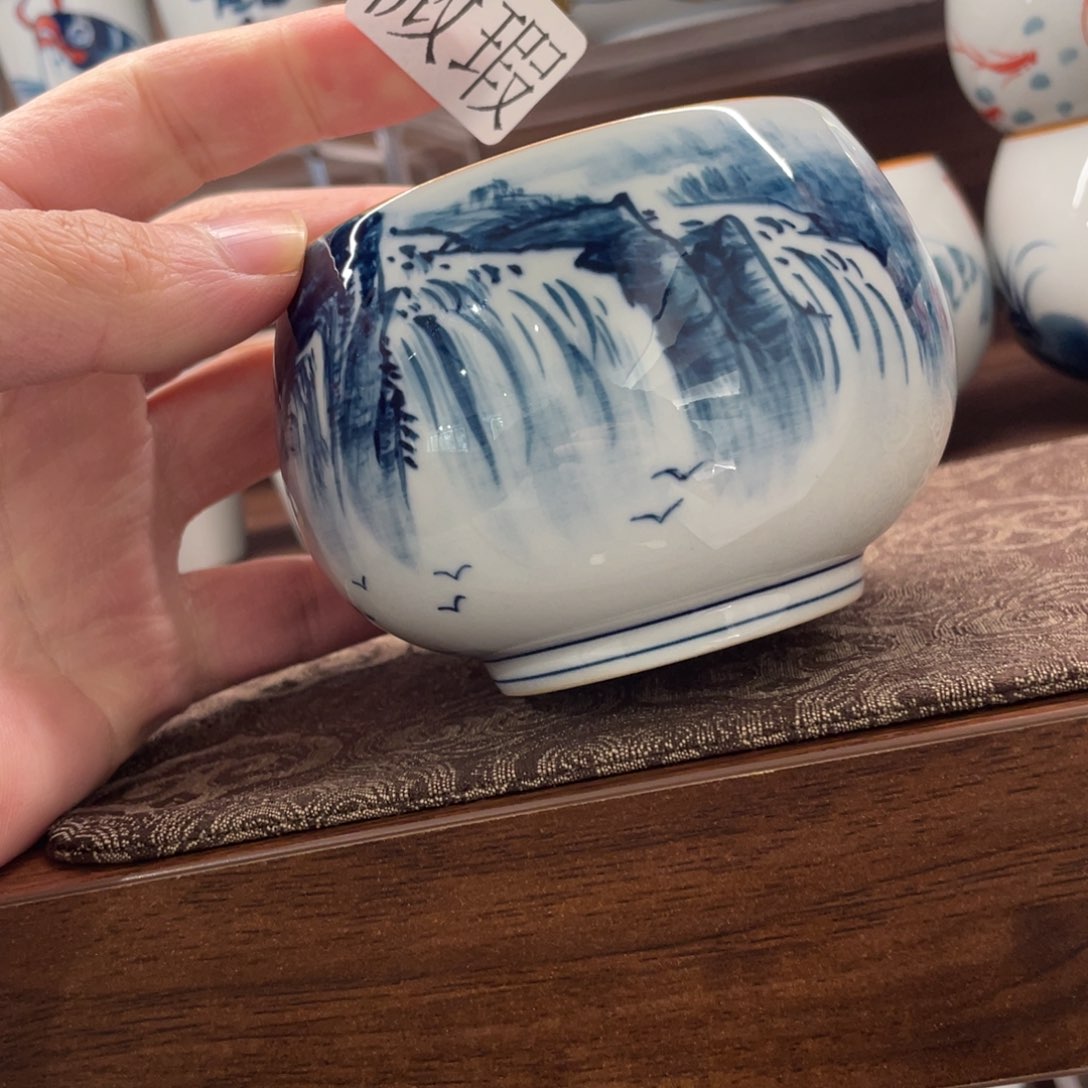 釉下手绘茶具微瑕