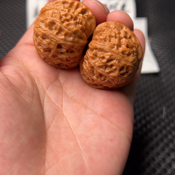 文玩核桃吊坠38宫灯