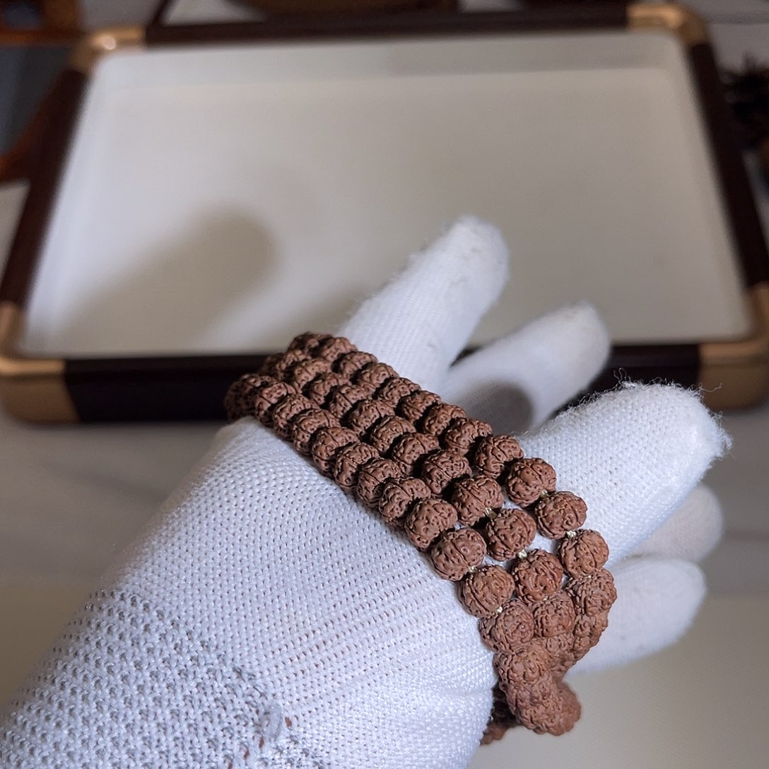 金刚菩提吊坠超头至纯平细108。   9