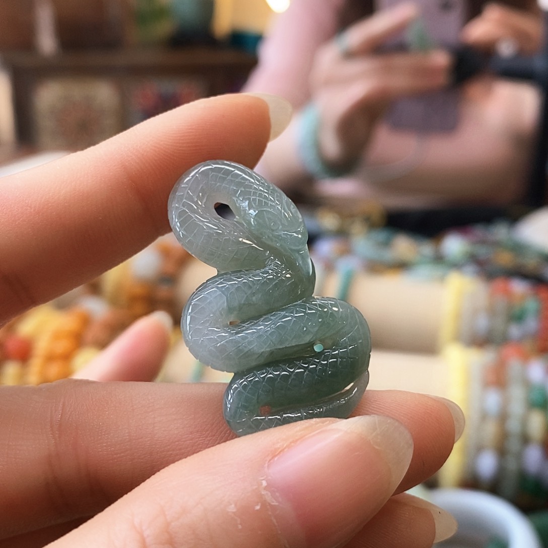 翡翠颈饰未镶嵌翡翠挂件