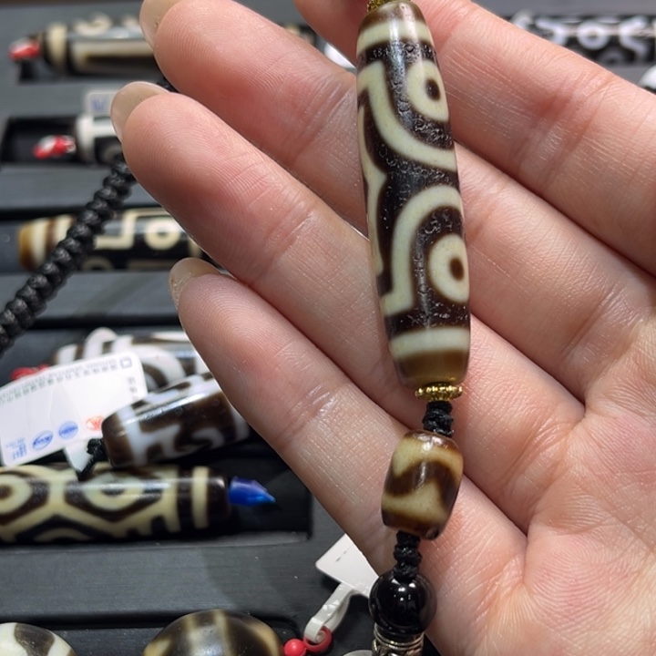 大***哥玛瑙/玉髓（覆膜）未镶嵌颈饰