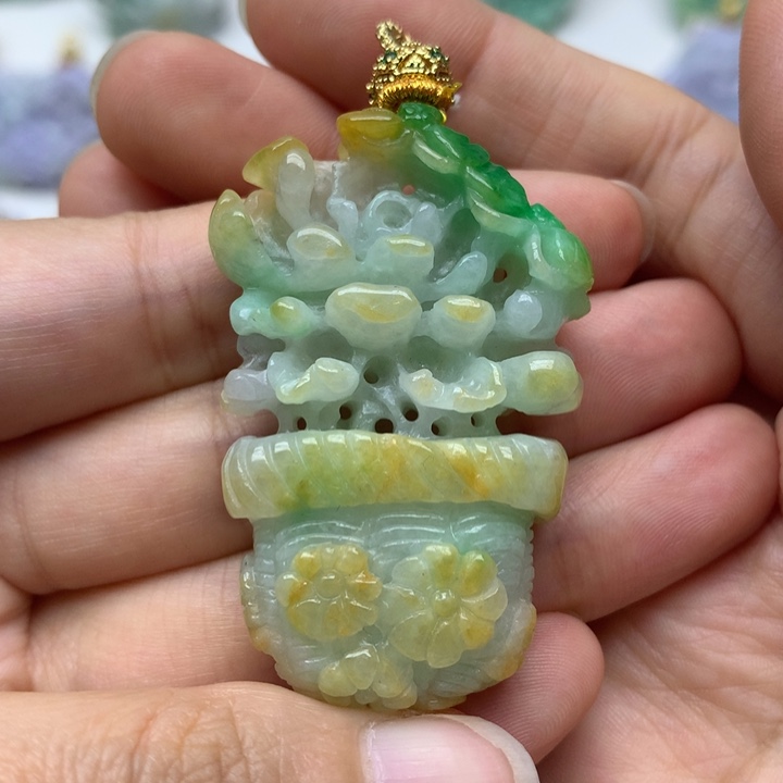 颈饰未镶嵌翡翠翡翠