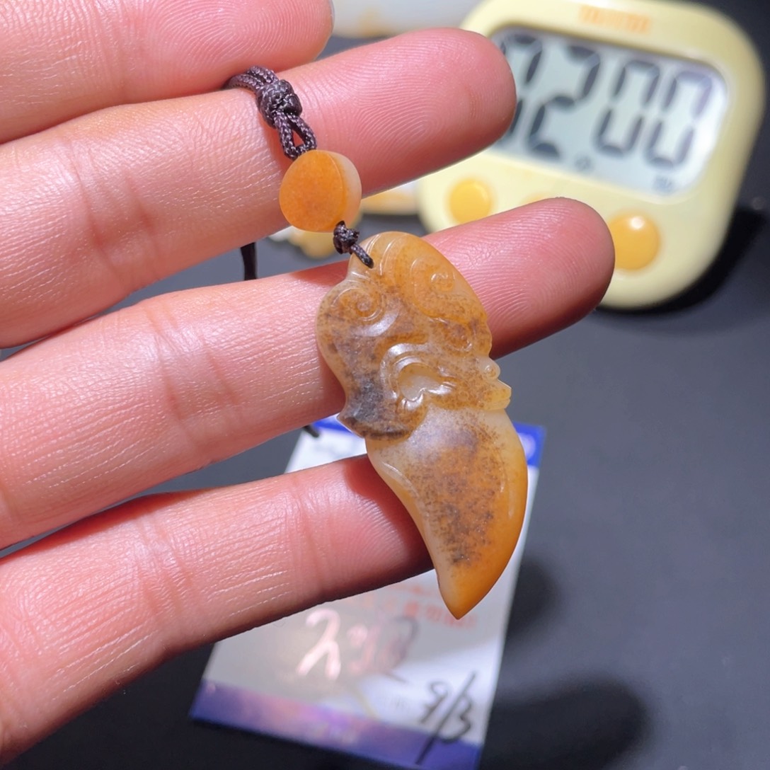 和田玉颈饰未镶嵌军