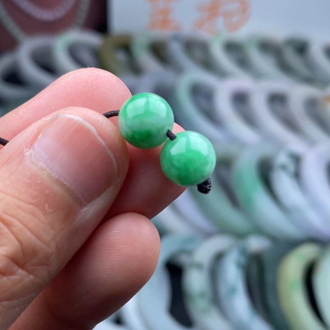 翡翠颈饰未镶嵌挂件