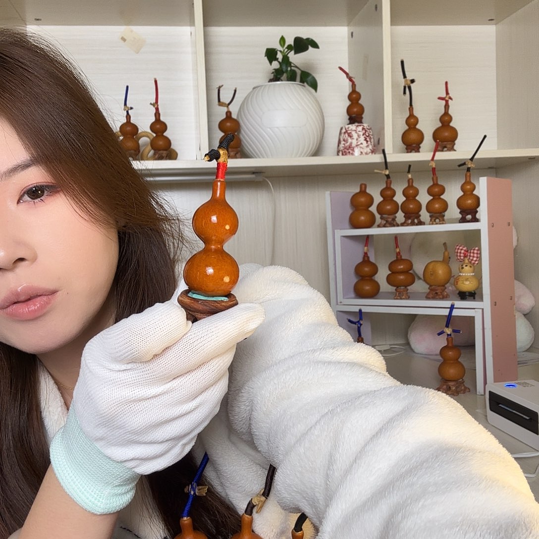 +***8八年老皮全品没伤