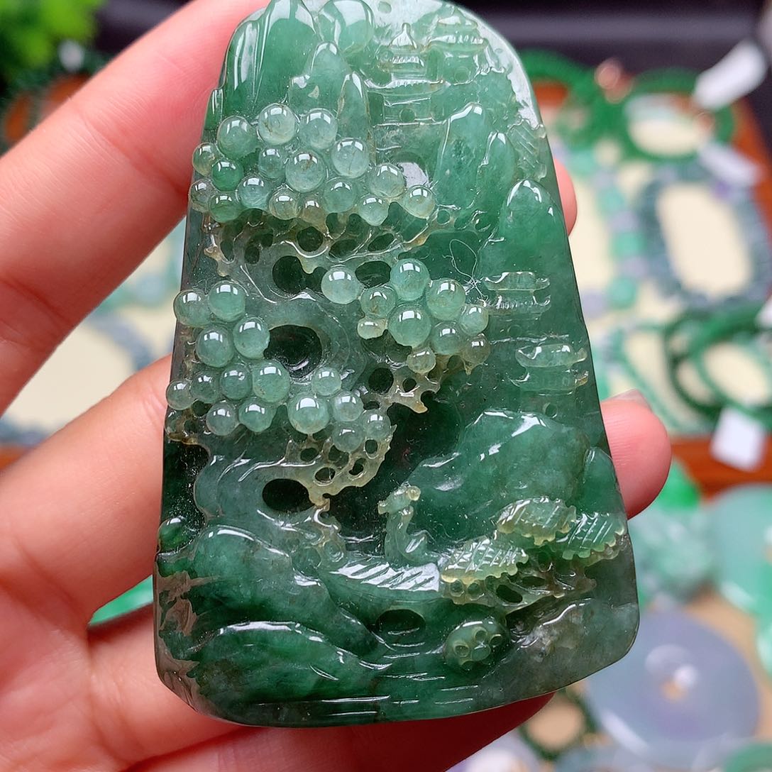 翡翠未镶嵌项链山水牌