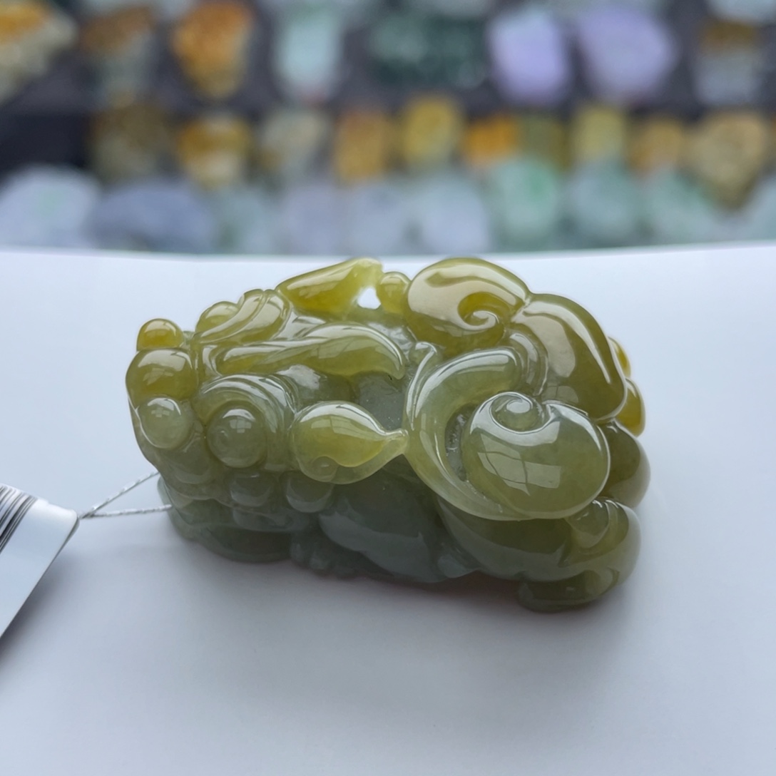 翡翠颈饰未镶嵌貔貅