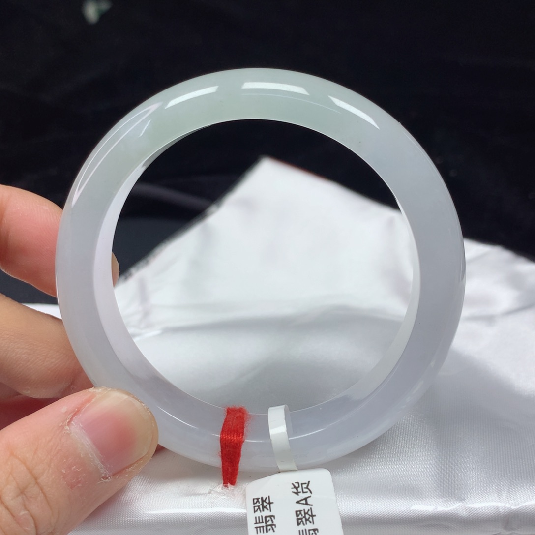 翡翠手镯（圆镯）未镶嵌54.3