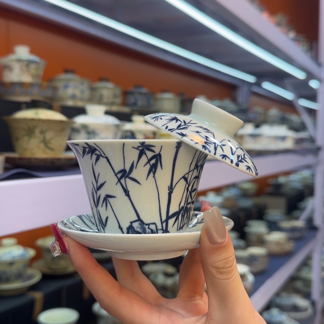 我在外面吃饭呢你在哪了我