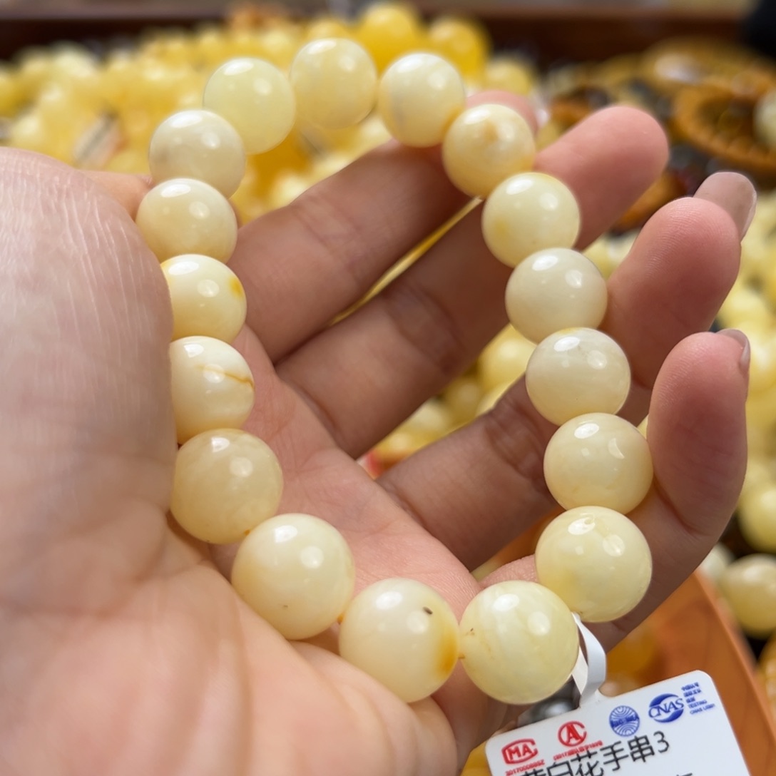 未镶嵌琥珀珠宝奇石