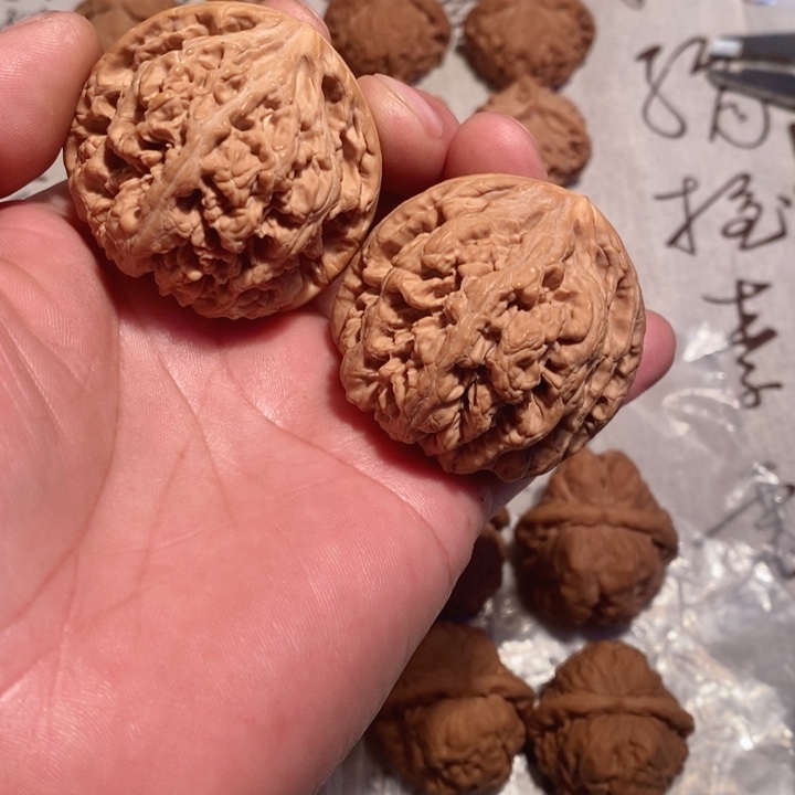 文玩核桃把件大粗筋