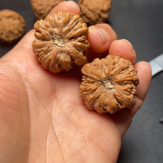 【闪购商品】把件文玩核桃?*塔尖…