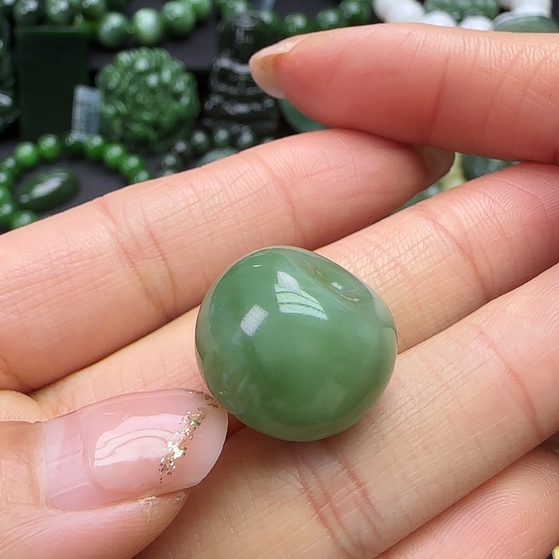 和田玉未镶嵌珠宝奇石