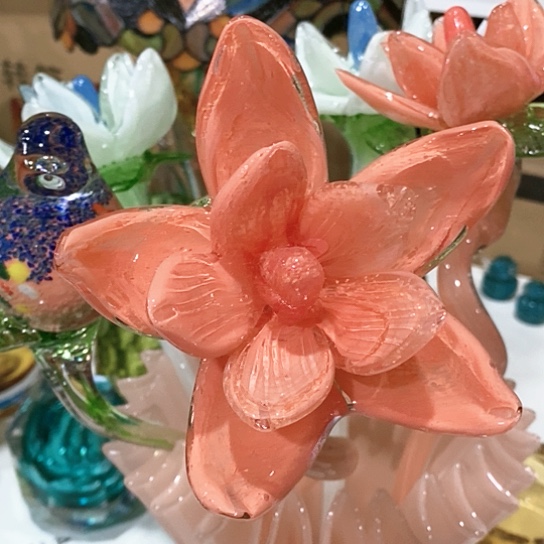 琉璃花瓶高45厘米宽9厘米