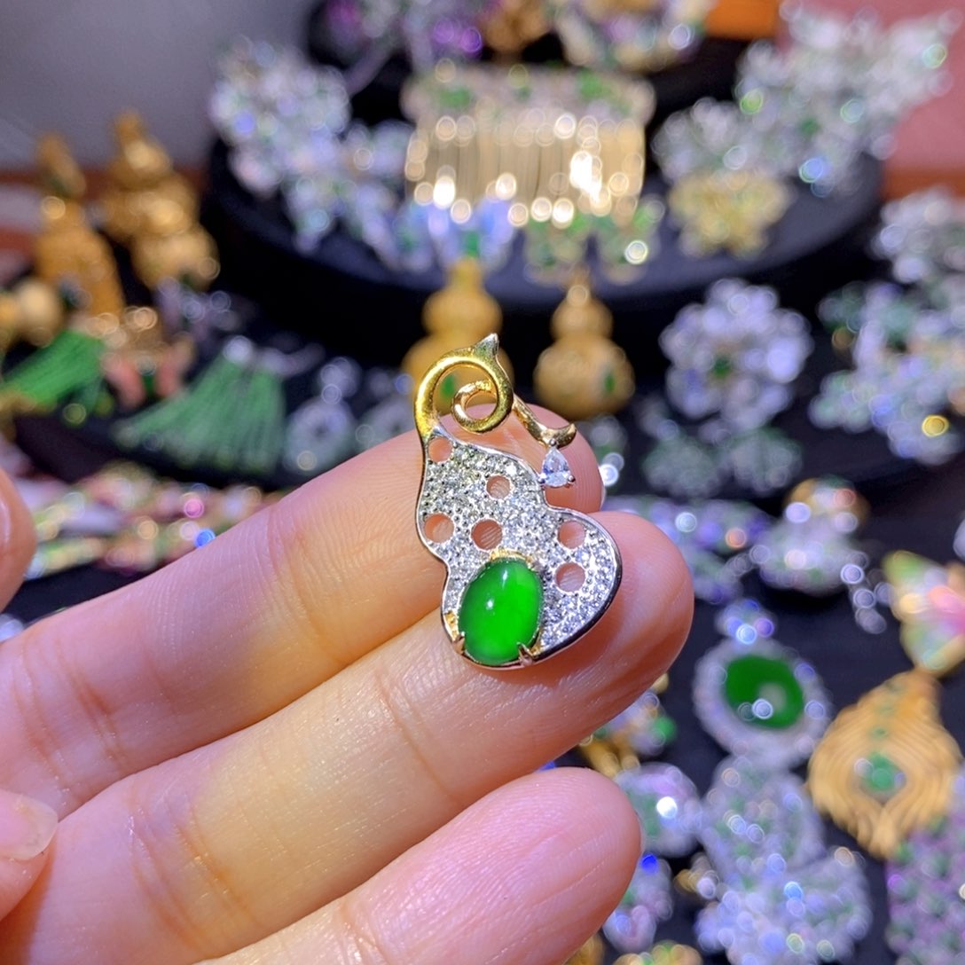 翡翠银S925镶嵌项圈天然翡翠