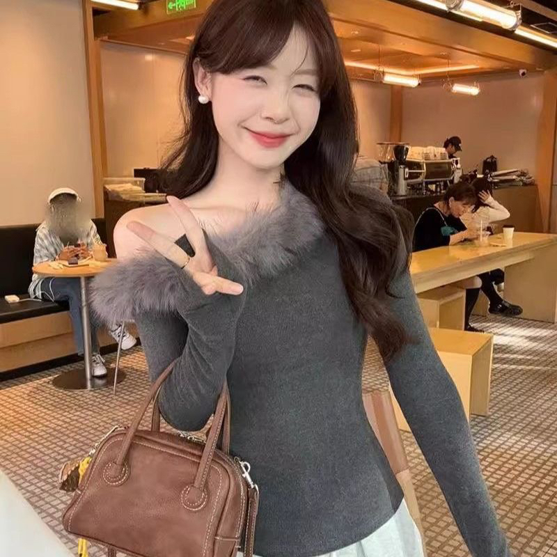 辣妹设计毛毛长袖打底T恤秋冬高级新款洋气德绒修身斜肩百搭上衣