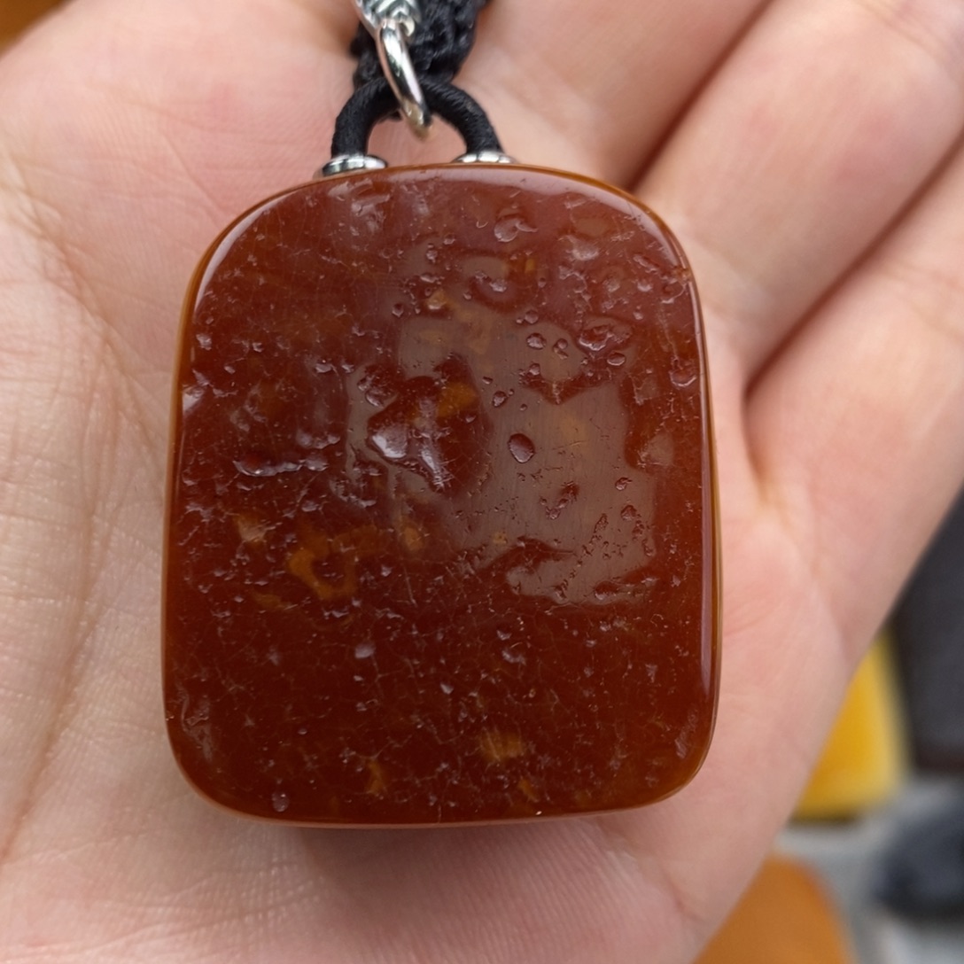 琥珀吊坠(赠链)未镶嵌