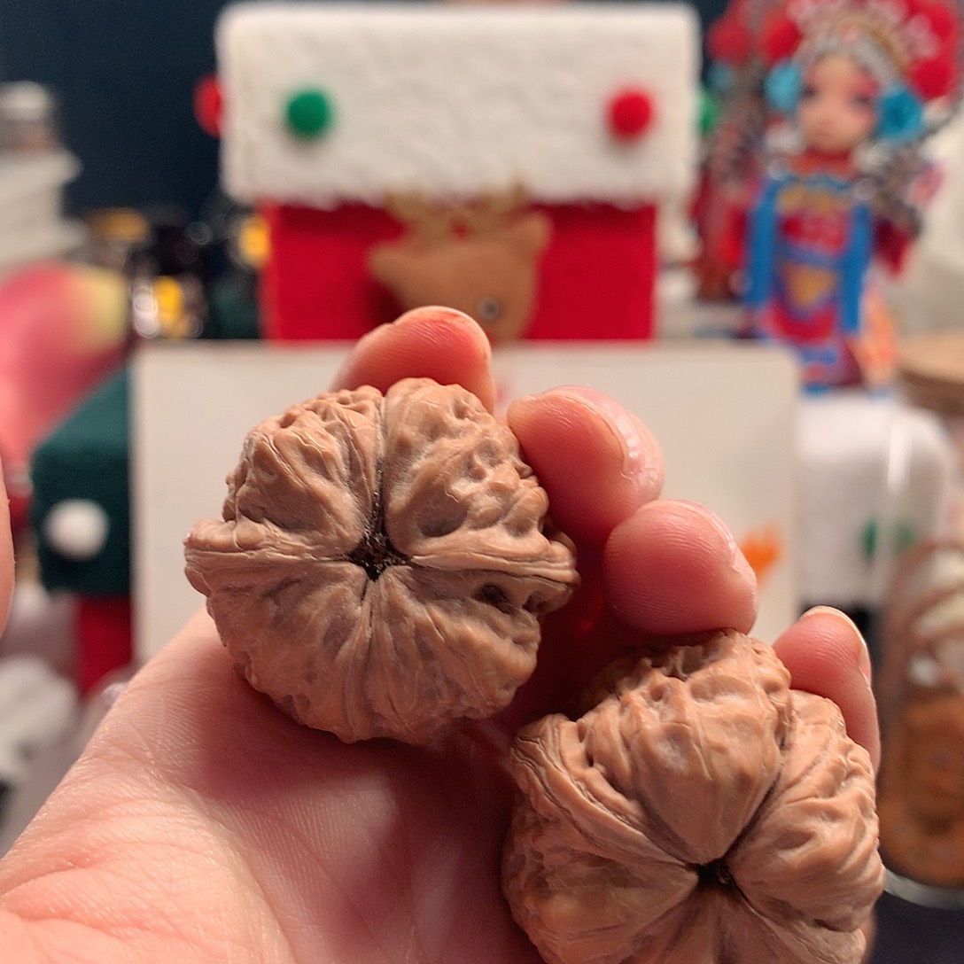 老***香吊坠文玩核桃元宝连体