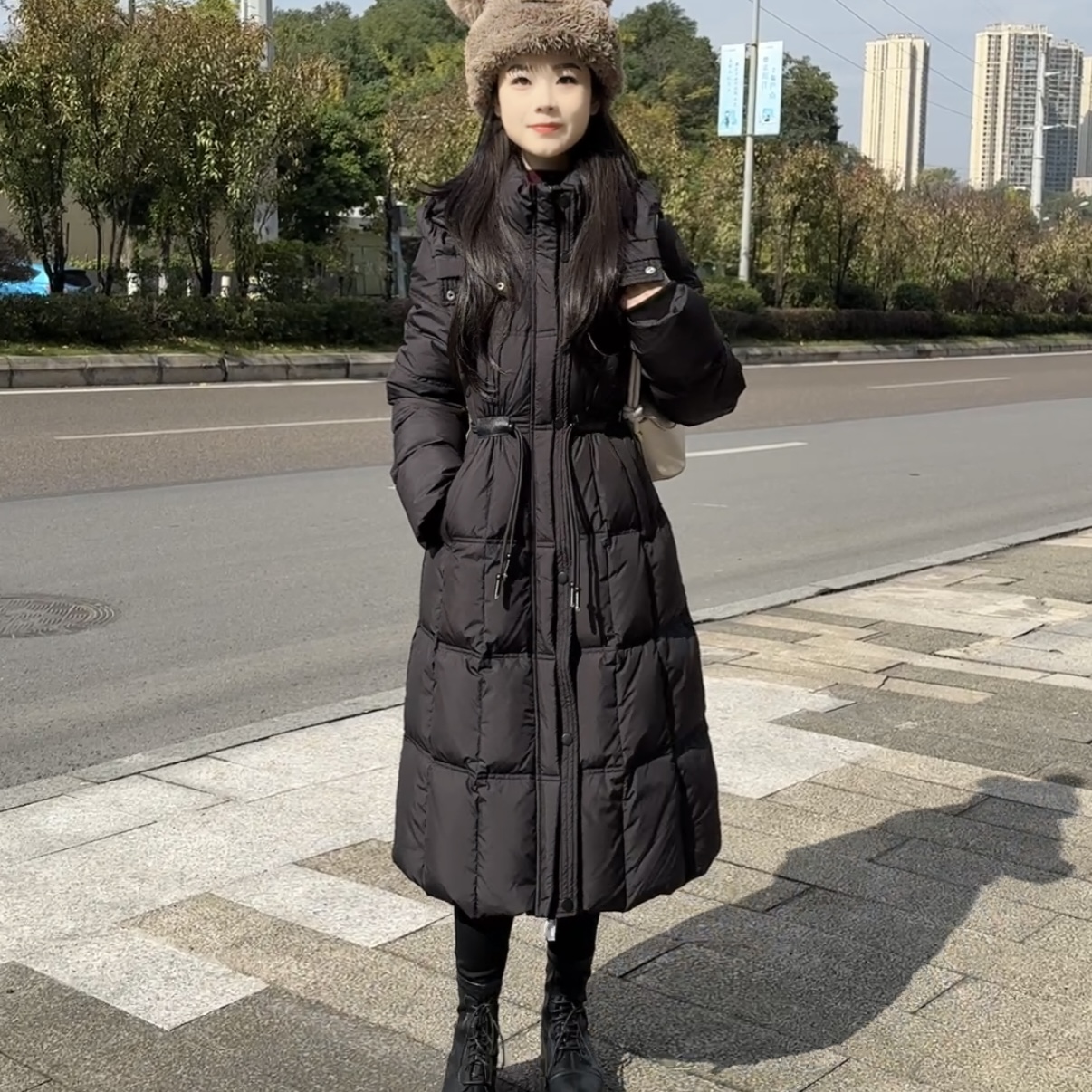 【无尽假日5112】小个子纯色长款常规百搭收腰气质羽绒服女冬2025