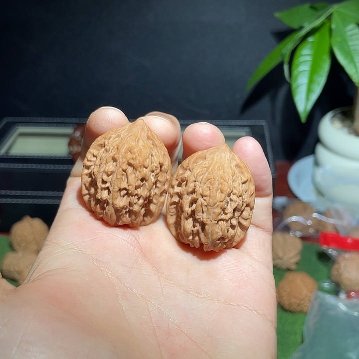 把件文玩核桃32太行鸡心
