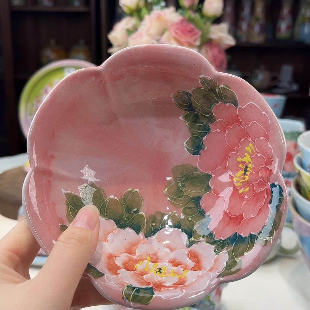 瓷片兔兔的小可爱太