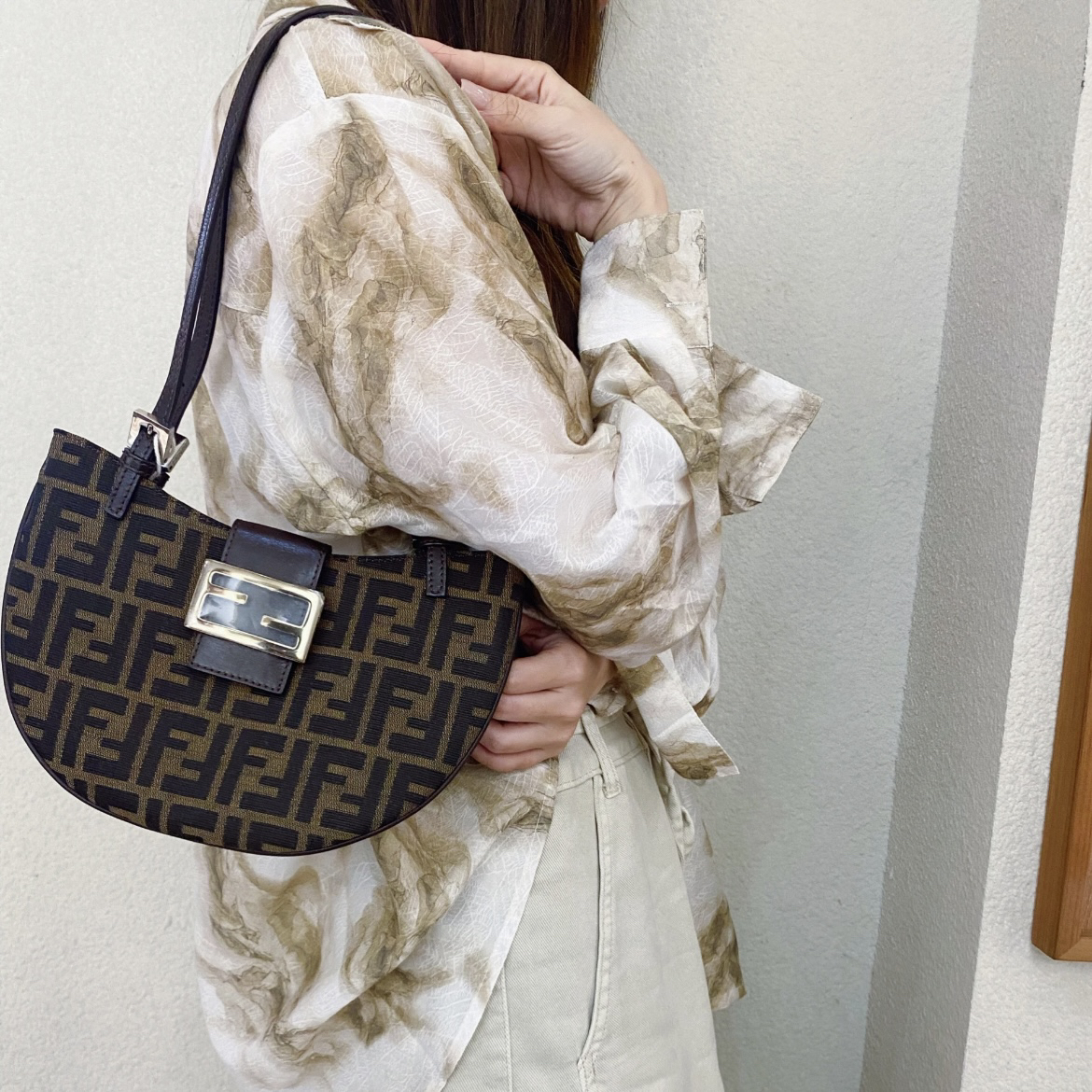 95新 FENDI/芬迪 芬迪老花单肩月牙包