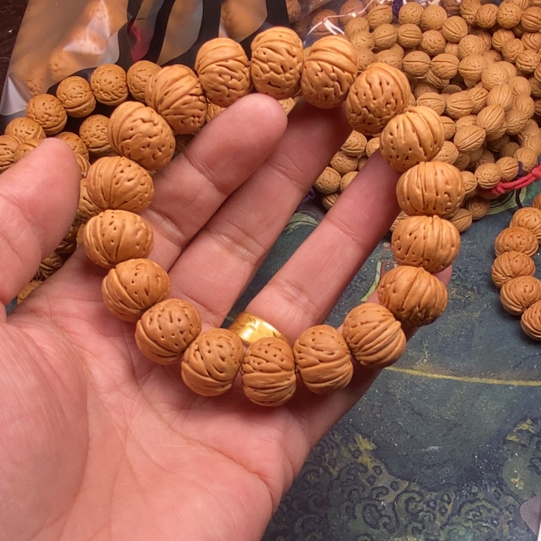 云***淡桃核吊坠纽扣桃核1.7