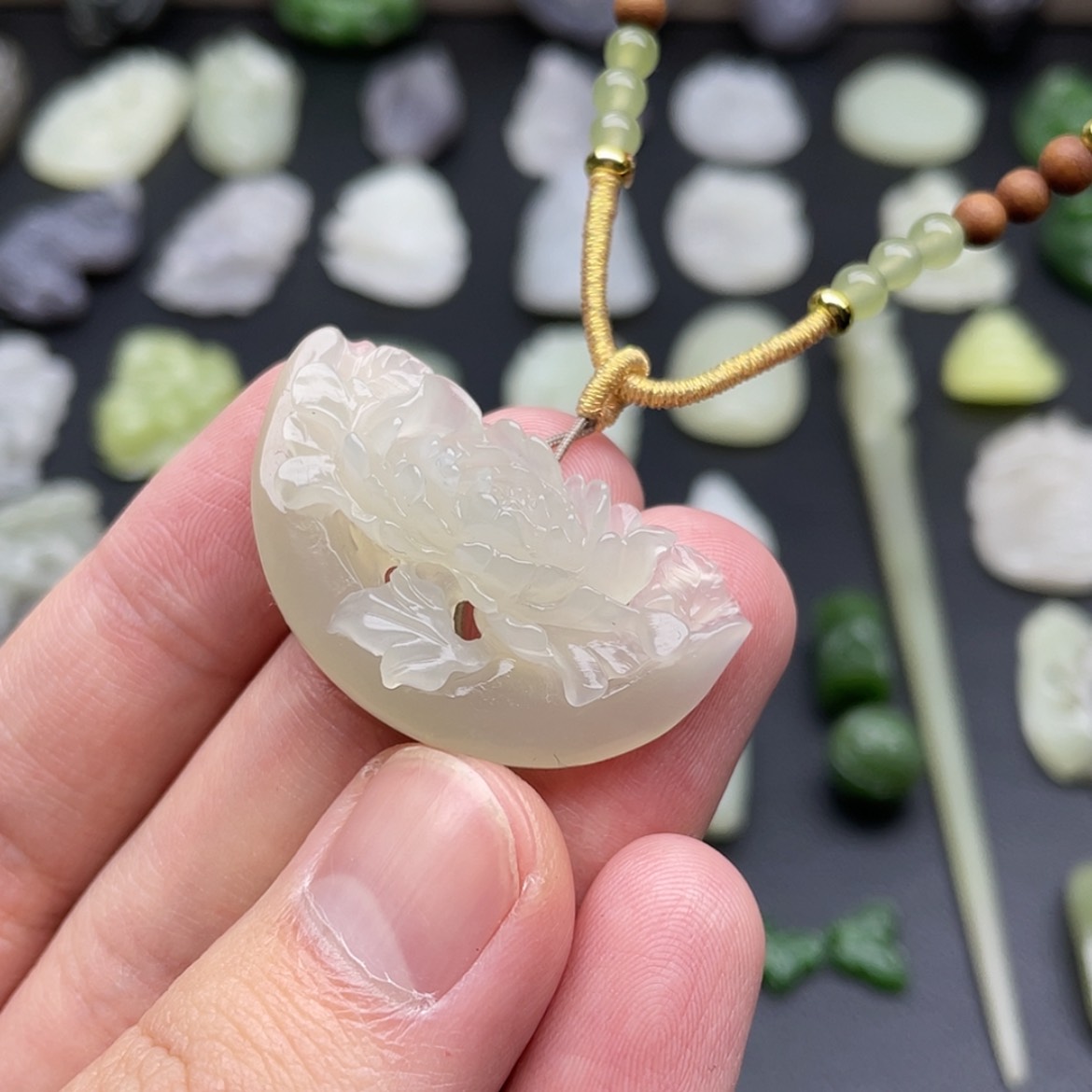 【闪购商品】颈饰未镶嵌和田玉