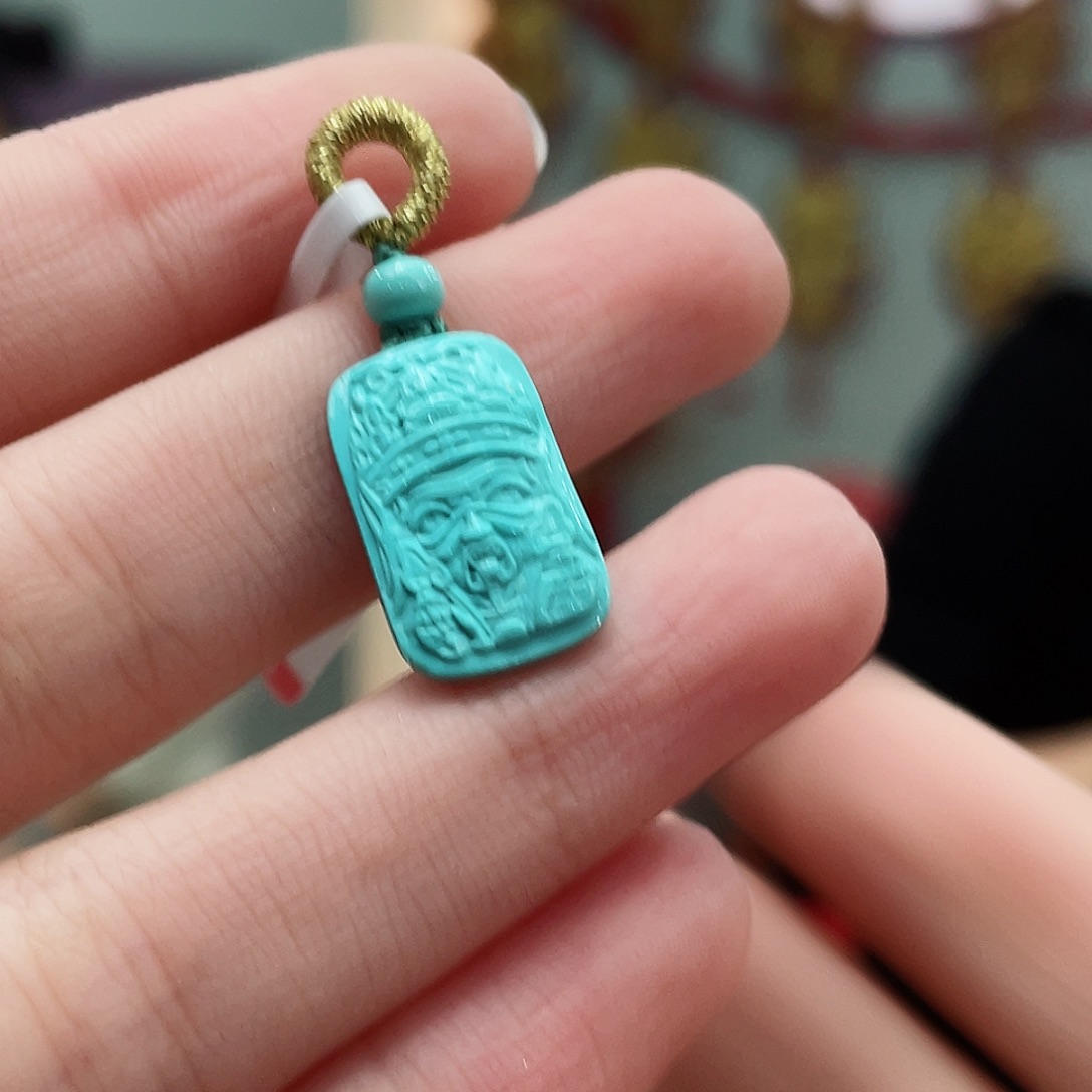 绿松石颈饰未镶嵌