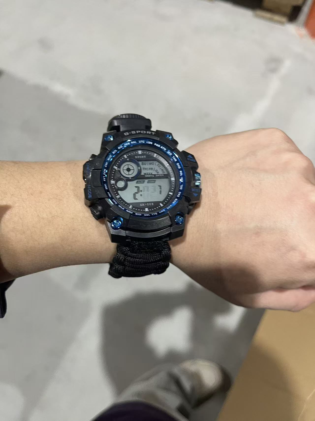 户外多功能防水求生手表