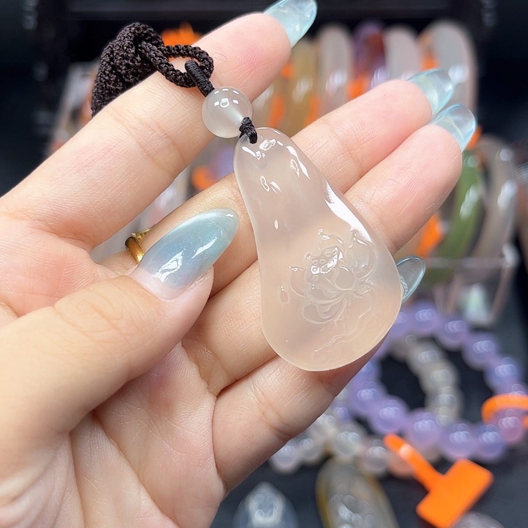 玛瑙/玉髓颈饰未镶嵌