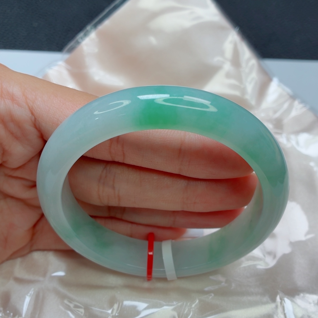 饭***）未镶嵌手镯翡翠老坑化胶飘阳绿013