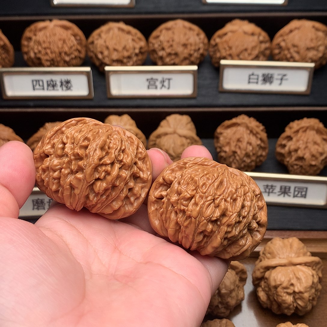 文玩核桃吊坠267号山地楼48
