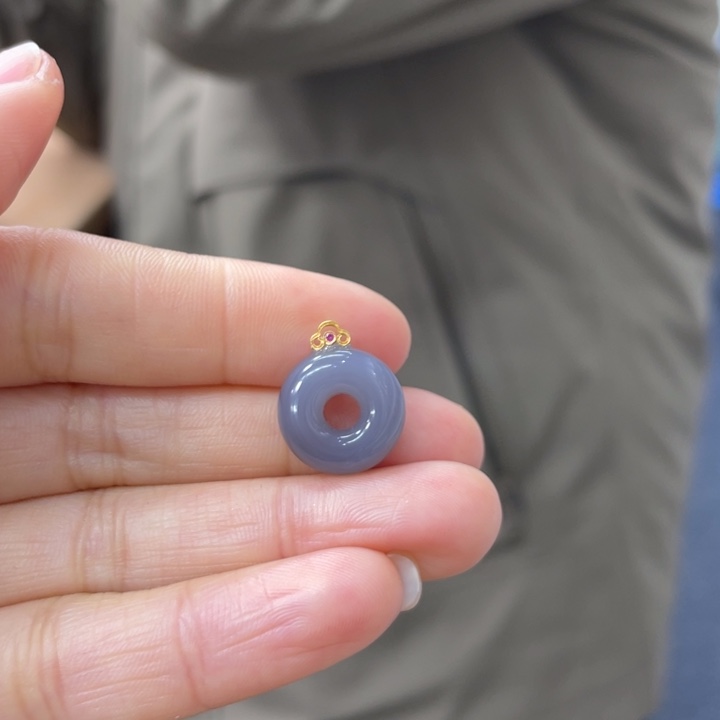 和田玉18K金镶嵌颈饰