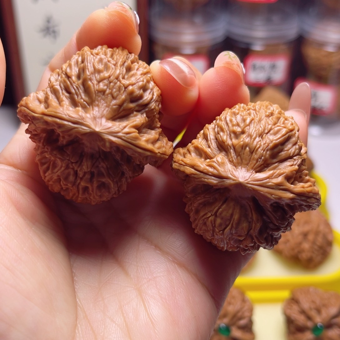 文玩核桃吊坠43尺球南江