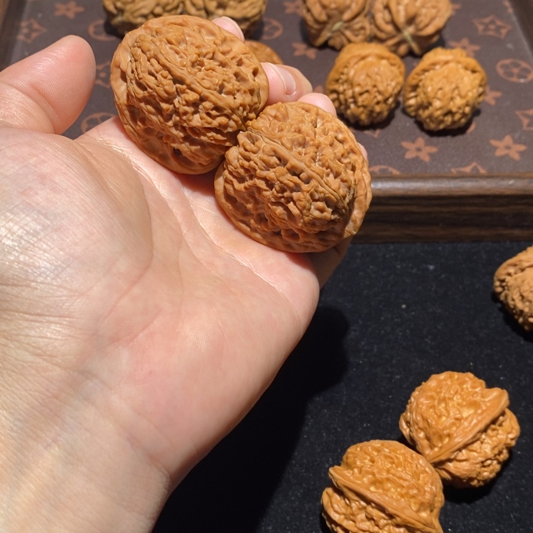 文玩核桃把件南将