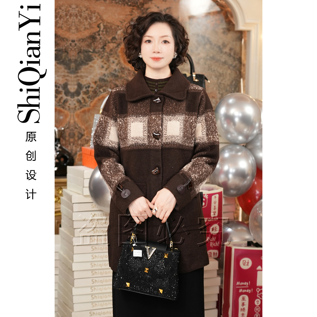 冬季新款百搭女装遮肉显瘦气质洋气短款加厚外套A1675