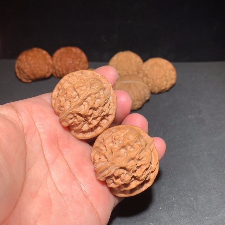 文玩核桃吊坠苹果园40