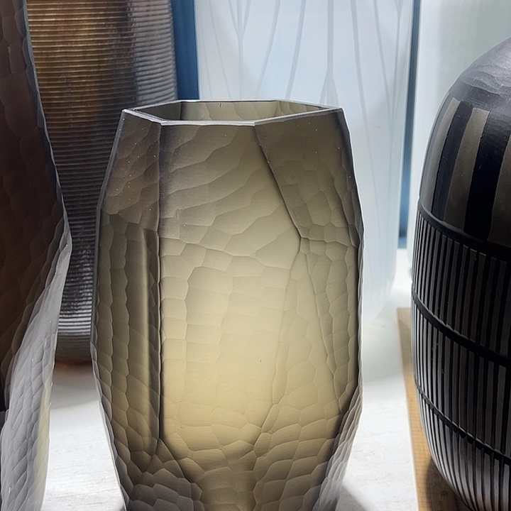 琉璃手工艺品咖色磨刻花瓶花器高28口10