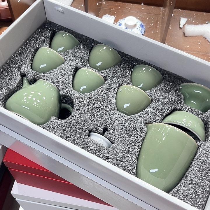 孤品茶具套装等。      