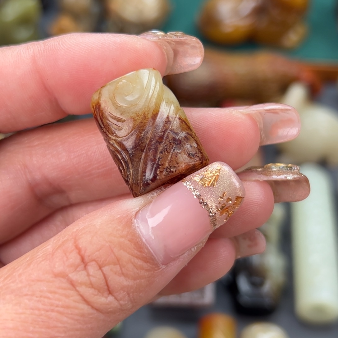 和田玉（糖玉）颈饰未镶嵌