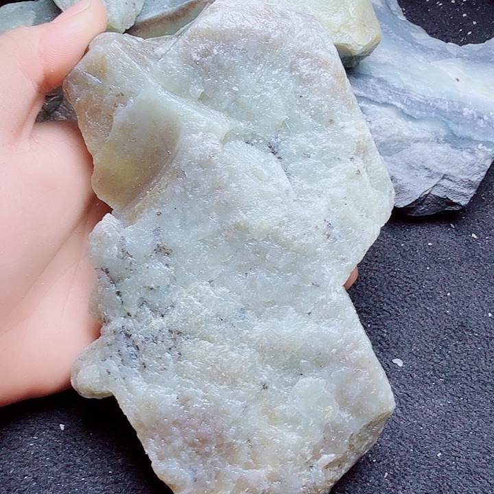 未镶嵌和田玉（糖玉）珠宝半成品