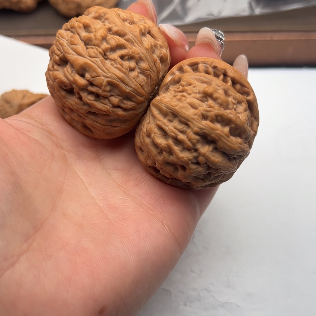 文玩核桃把件红锦鲤45丽