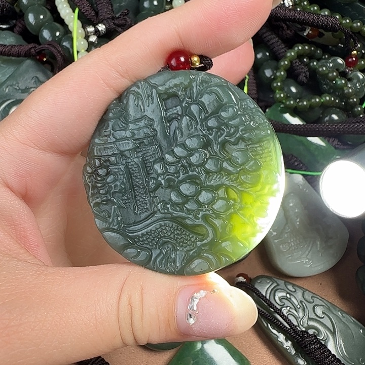 和田玉未镶嵌颈饰