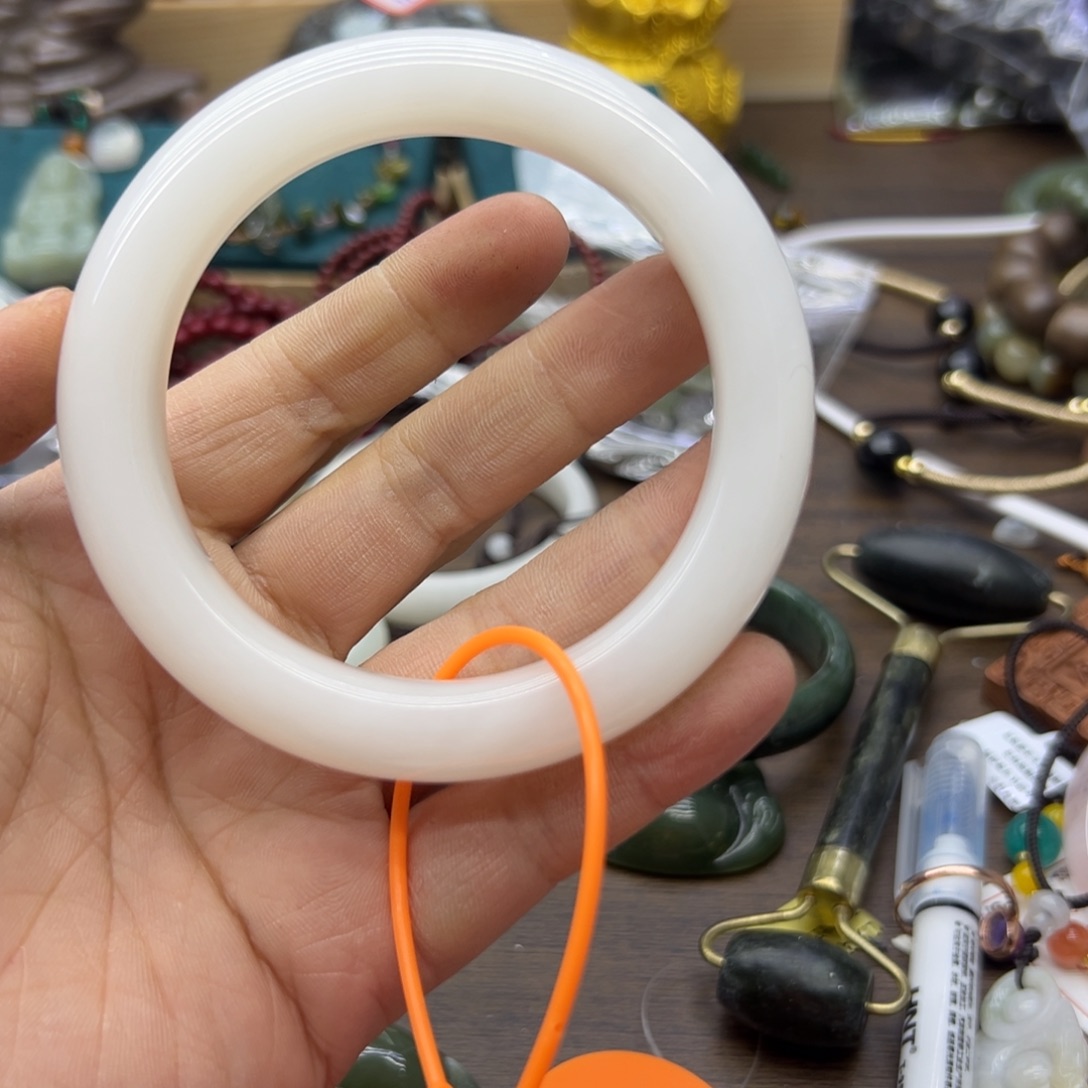 和田玉未镶嵌手镯63.6圈围295