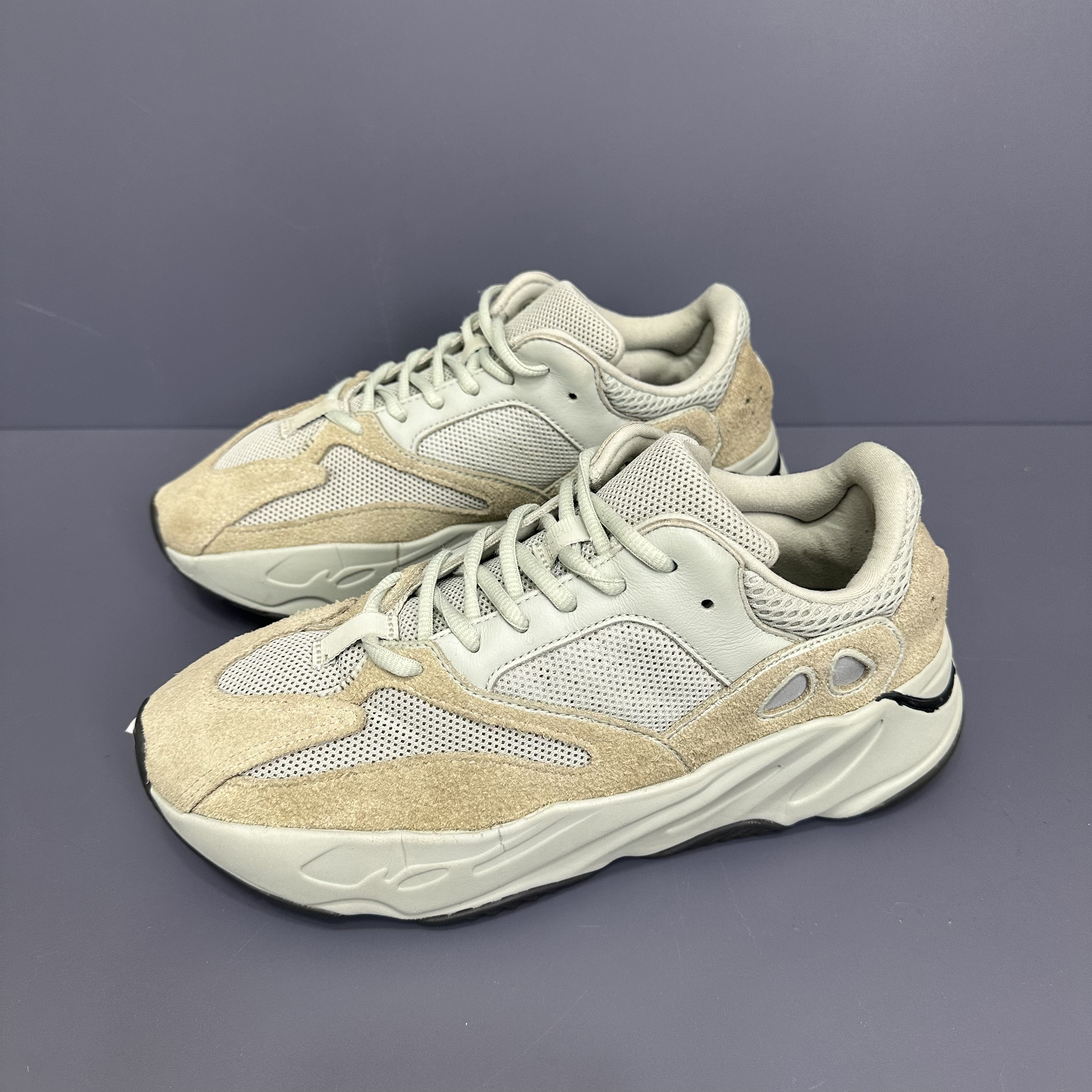 42.5码 yeezy700椰子700海盐 休闲鞋 秒价