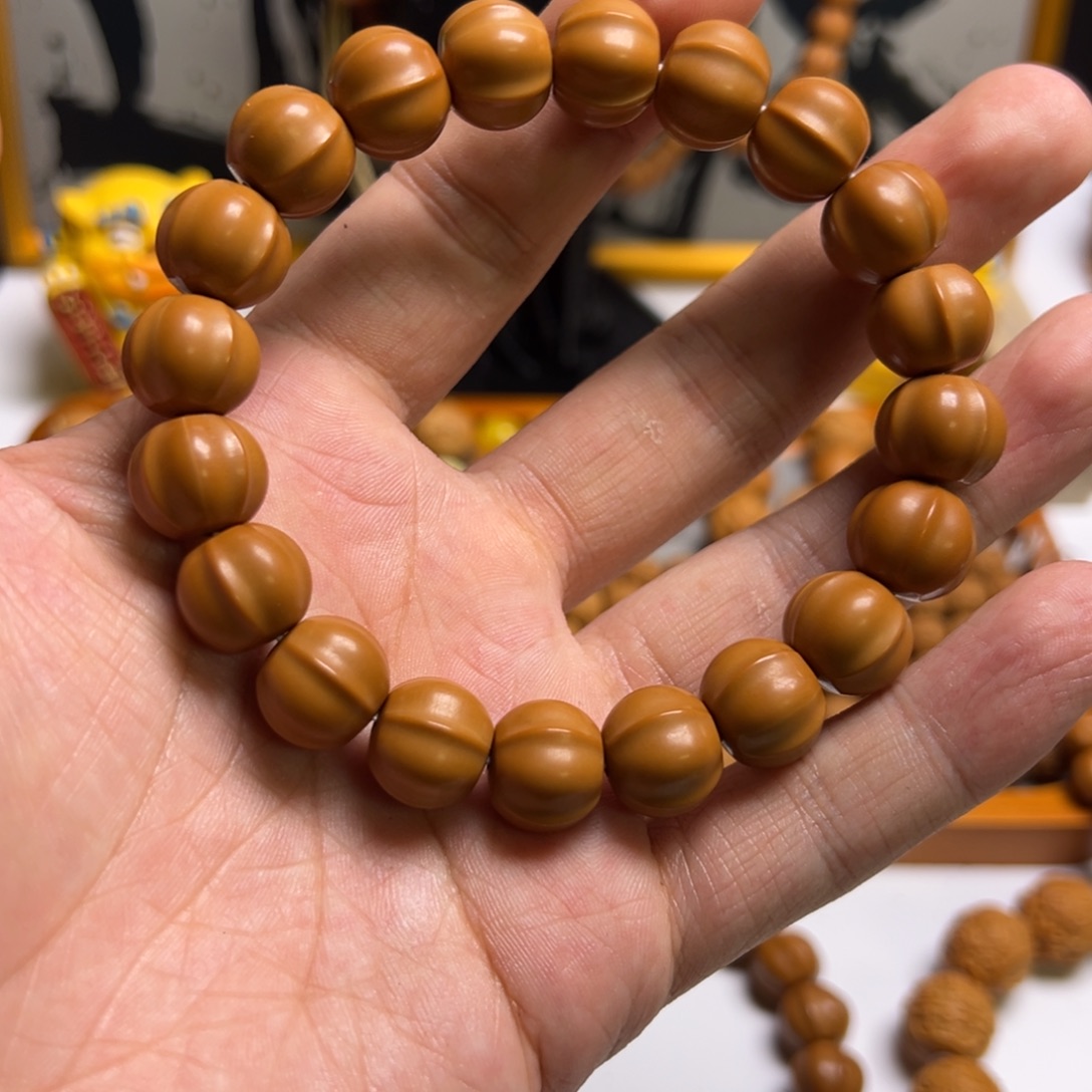 李***.猴头核桃手串全品大鲨鱼尺寸12-13