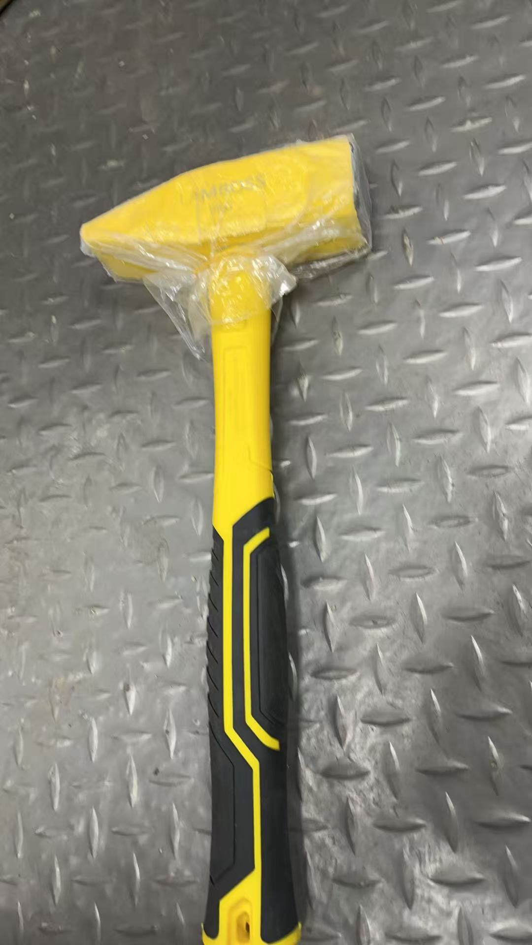 工业款大号锤子一把