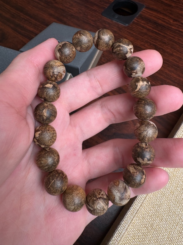 沉香正品菩萨棋棋楠瘤疤老料1.1规格沉香手串12.8克