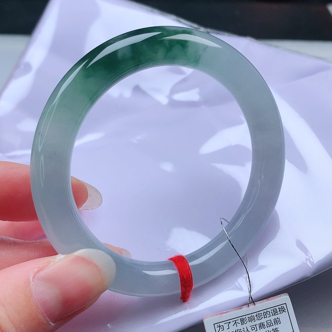 翡翠手镯未镶嵌53圆